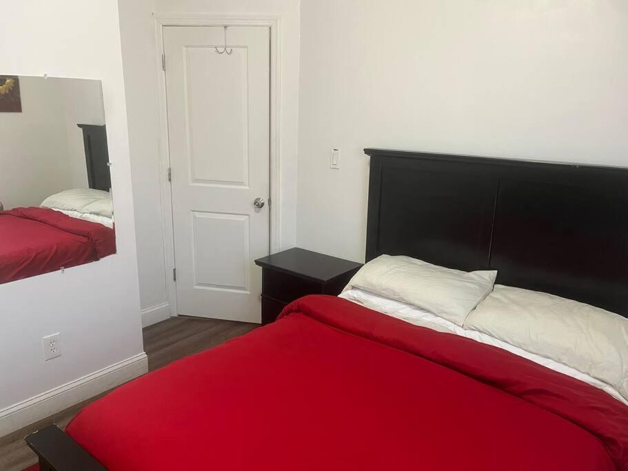 Three Bed One Bath Apt 25 Mins To Nyc Belleville Екстериор снимка