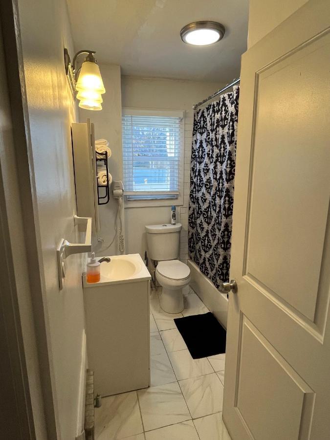 Three Bed One Bath Apt 25 Mins To Nyc Belleville Екстериор снимка